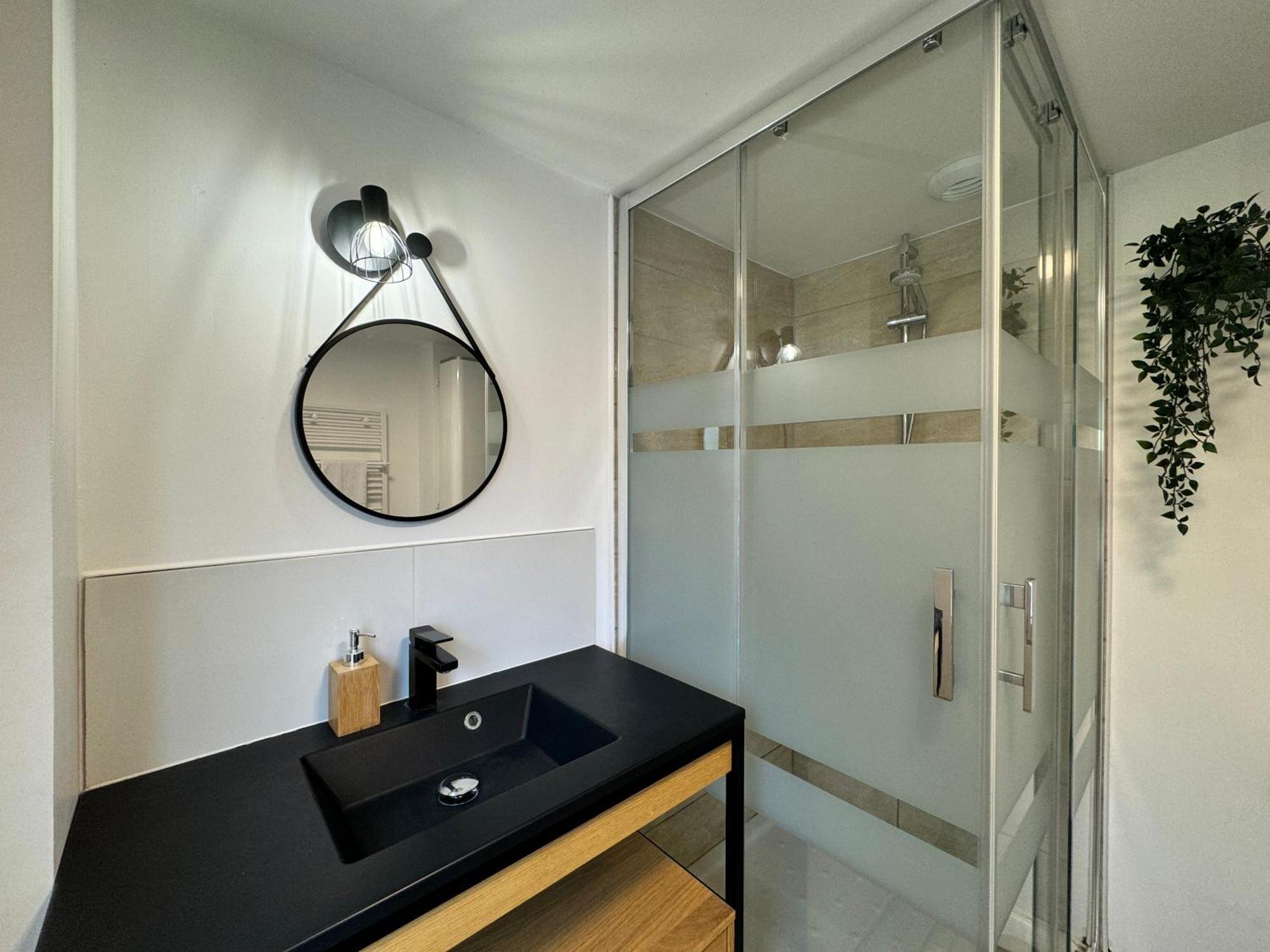 Jaures 2 - Tramway - Gare - Centre - 4 Pers Apartment